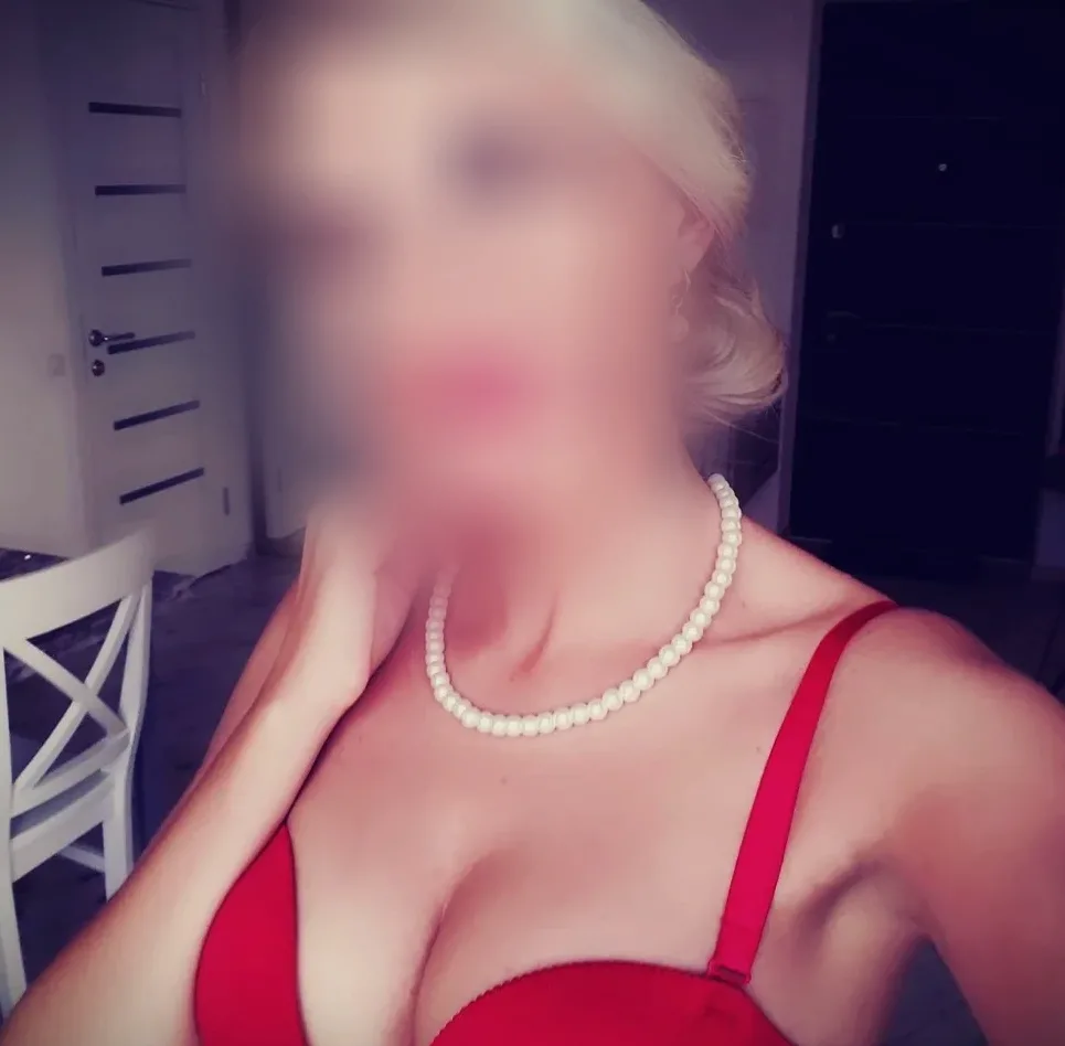 Elin, 36