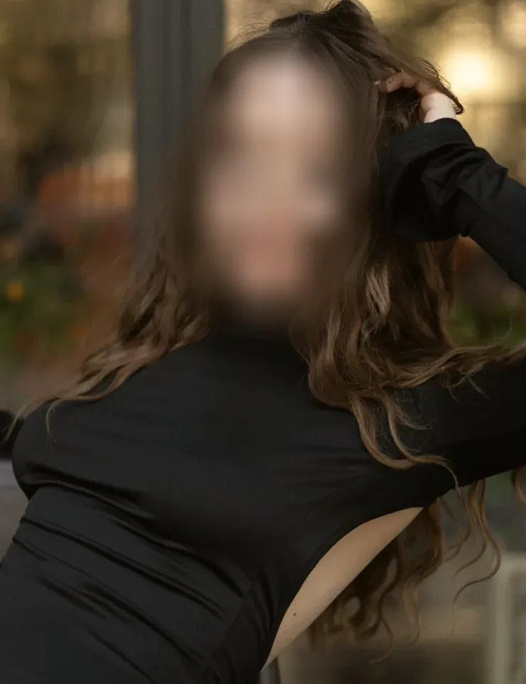Jenny, 26