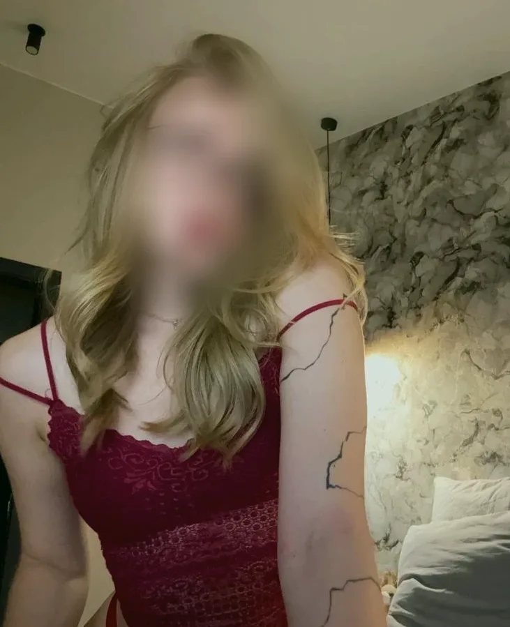 Sofia, 22